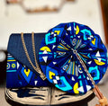 Ensemble "Nuit Bleue" : Pochette à Chaîne Dorée et Éventail Artisanal Assortis
