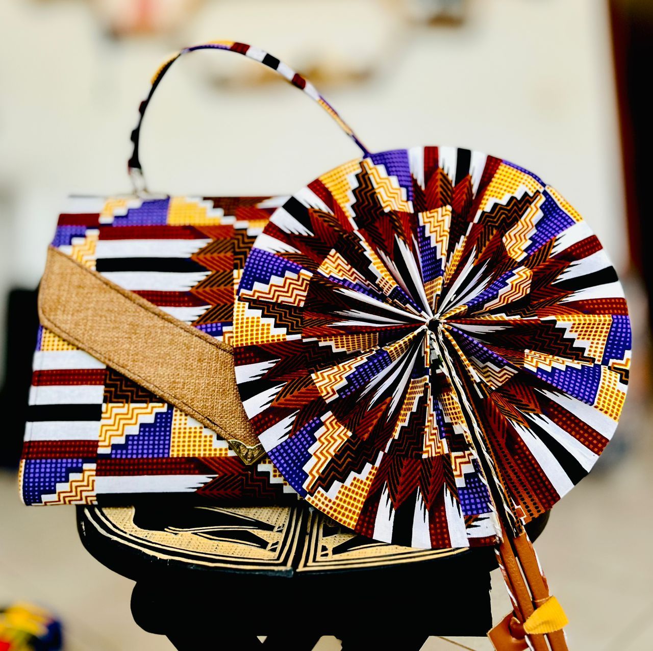 Ensemble "Dakar Mosaic" : Sac Pochette à Rabat et Éventail Artisanal
