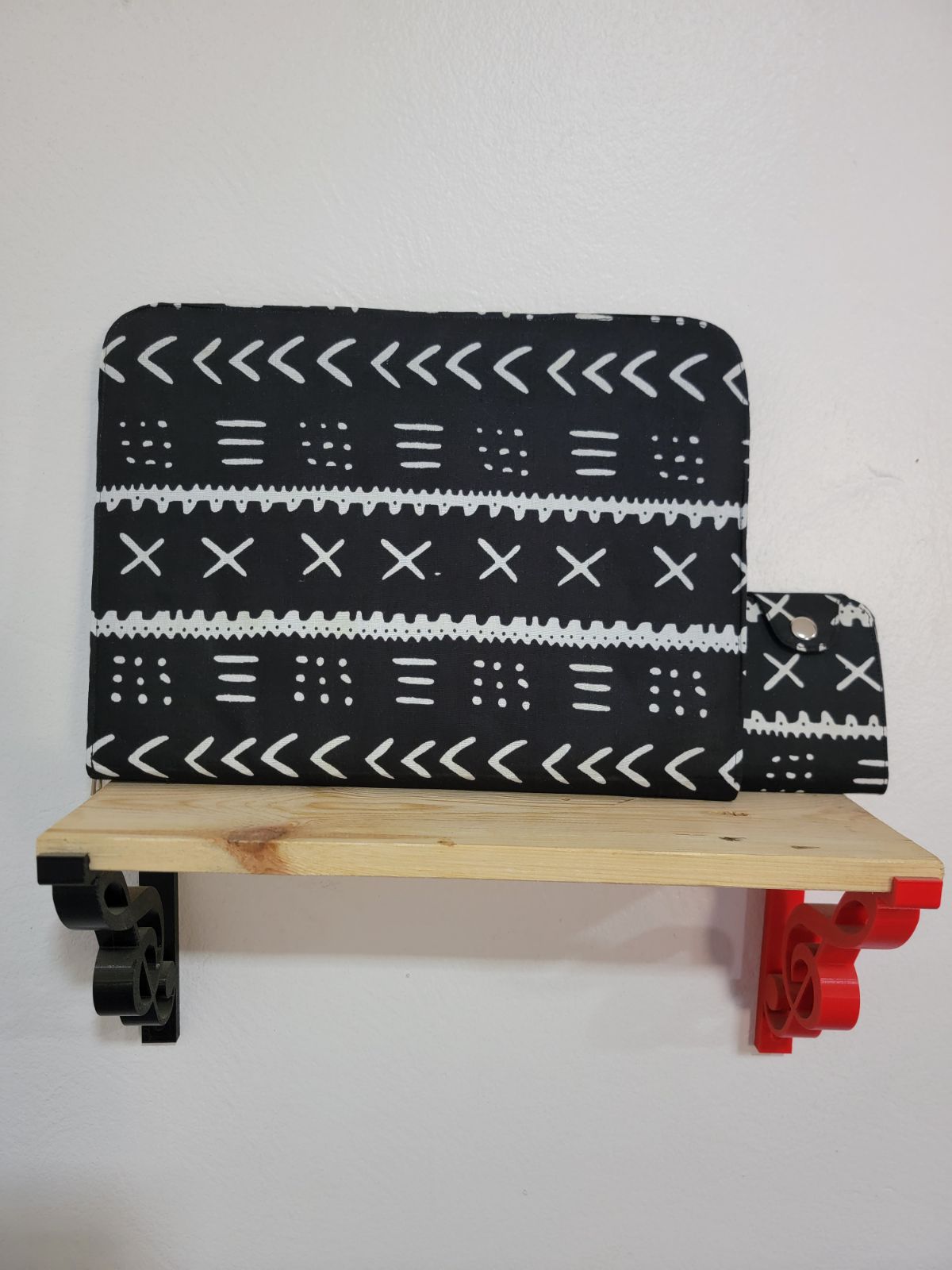 Ensemble "Graphique Monochrome" : Étui pour Ordinateur et Porte-Monnaie Assorti