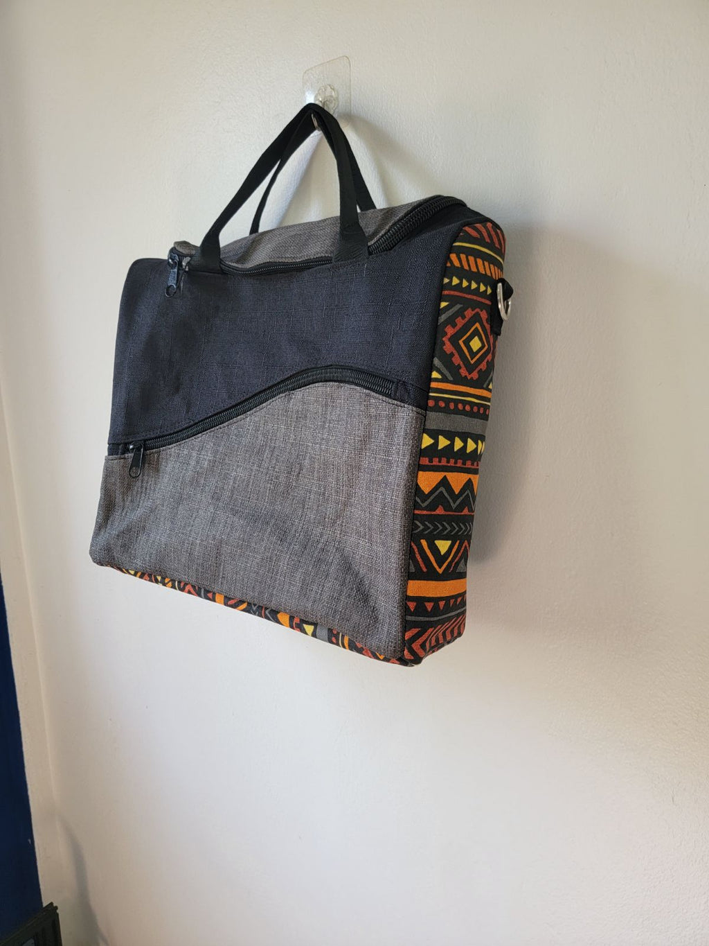 Sac "Urban Dakar" : Design Bicolore avec Pochette Zippée Intégrée