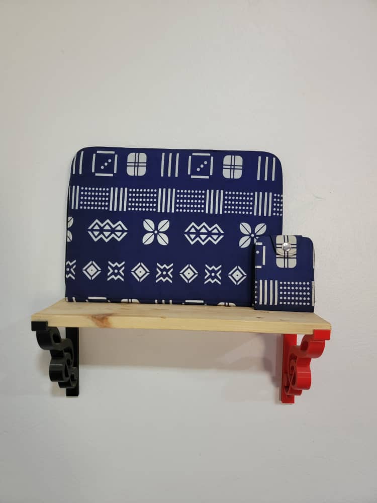 Ensemble "Graphique Monochrome" : Étui pour Ordinateur et Porte-Monnaie Assorti