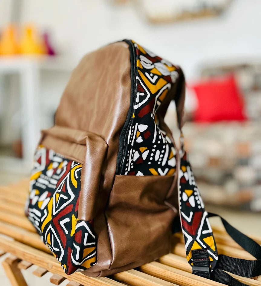 Sac à Dos Urbain en Cuir et Tissu Bogolan « Tukki » – Fait Main au Sénégal